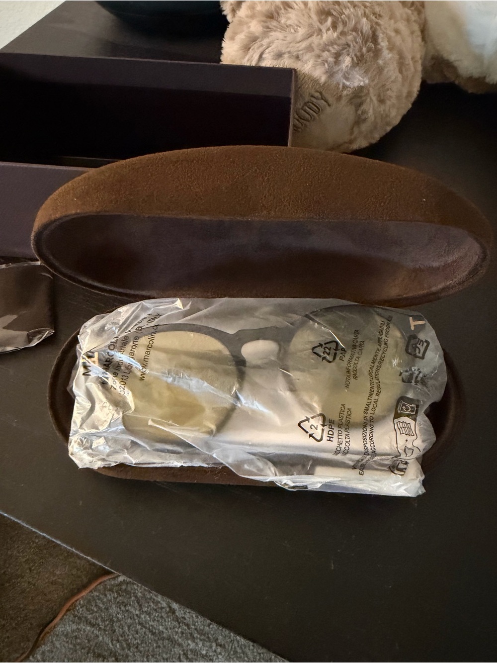 Brand new Tom Ford sunglasses. - Picture 6 of 11
